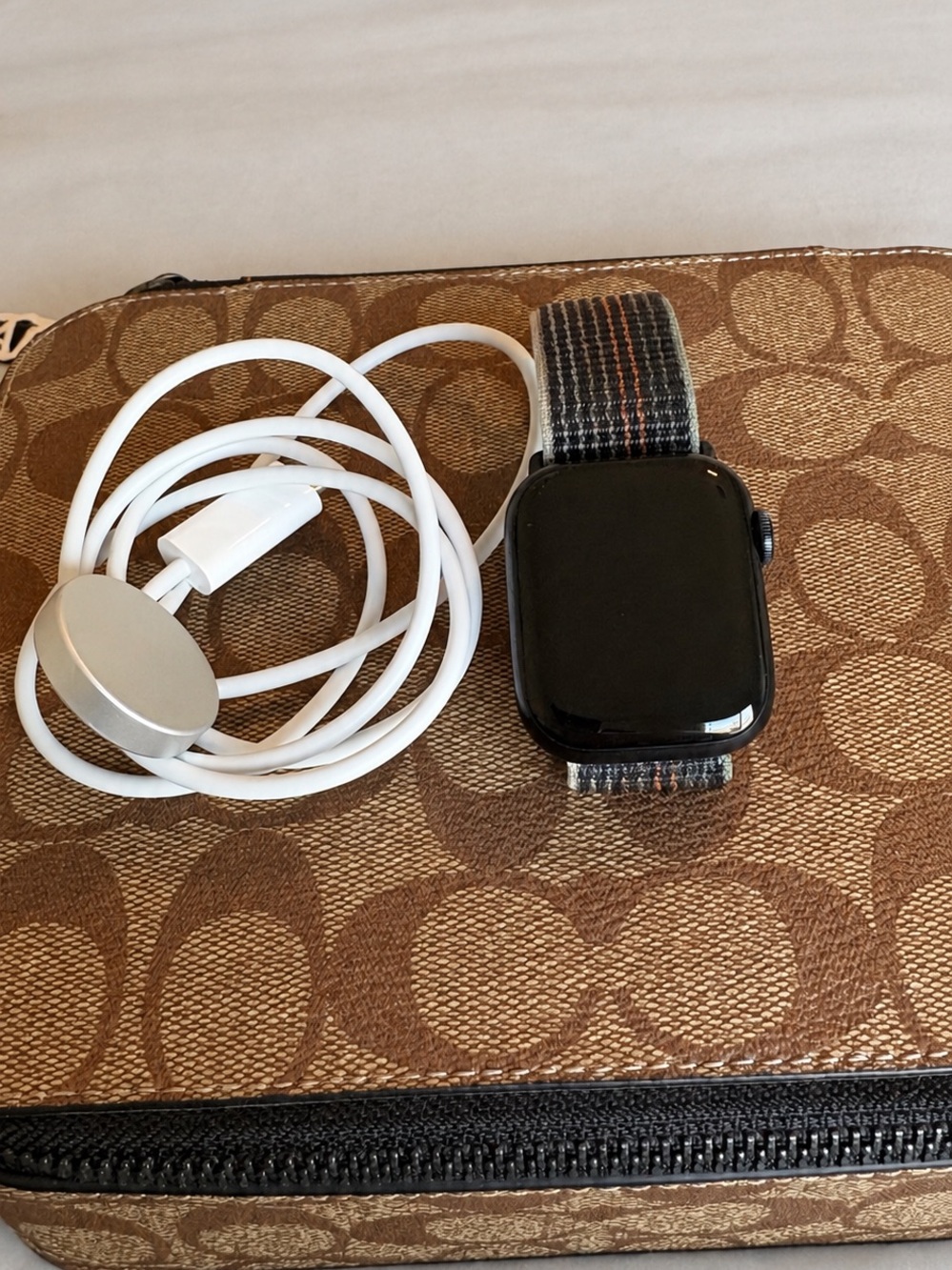 Apple Watch Series 8 41mm Black GPS Adjustable Band